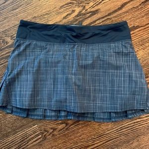 Lululemon tennis skirt size 6